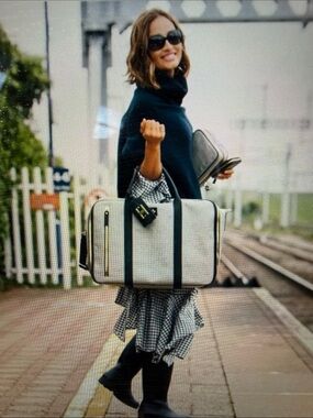 INDIA HICKS ‘DUKE’ Weekend Getaway Suitcase Bag NEW